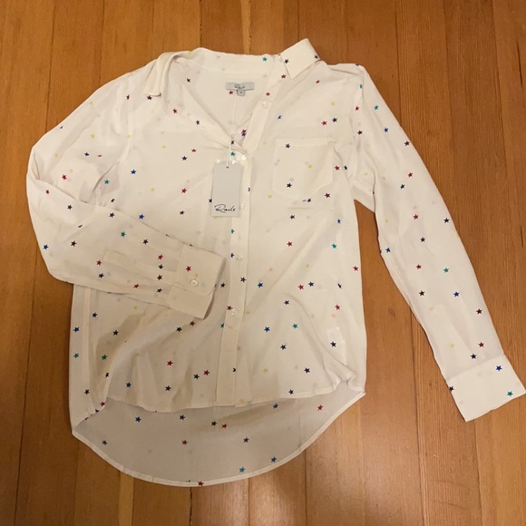 Rails Kate Top in Rainbow Stars on White - Picture 5 of 8
